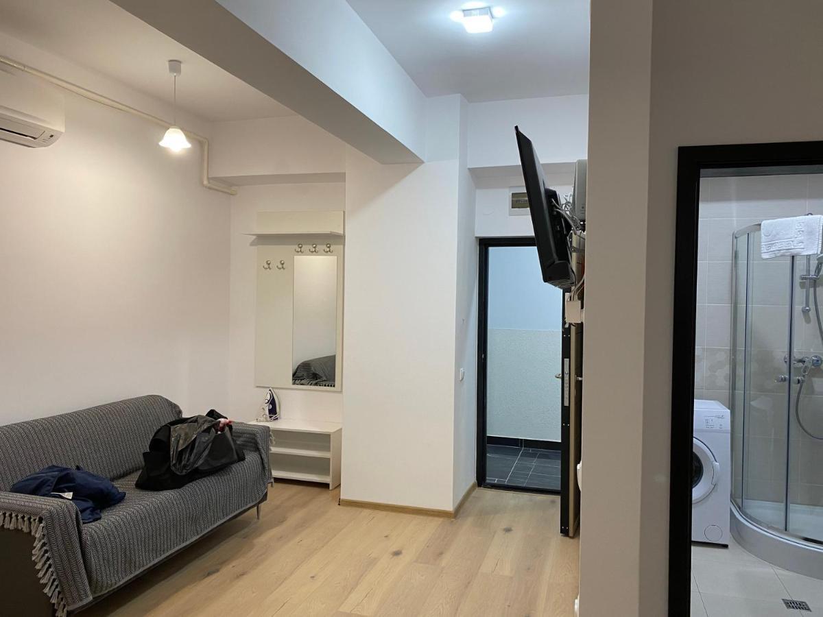 Studios & Apartments Palas By Glam Apartments Jászvásár Kültér fotó