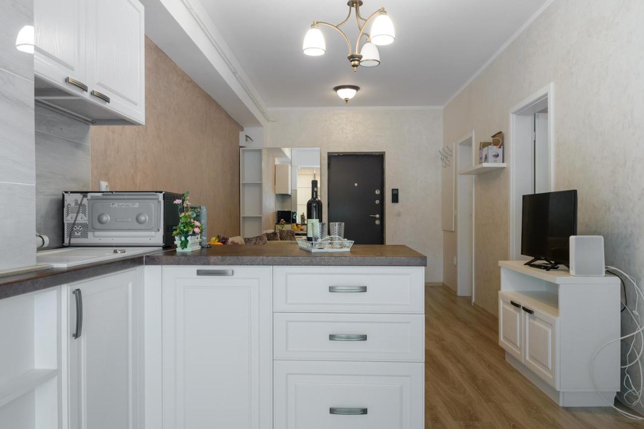 Studios & Apartments Palas By Glam Apartments Jászvásár Kültér fotó