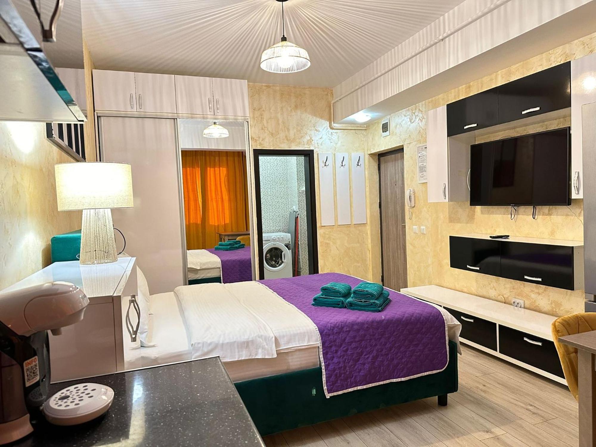 Studios & Apartments Palas By Glam Apartments Jászvásár Kültér fotó