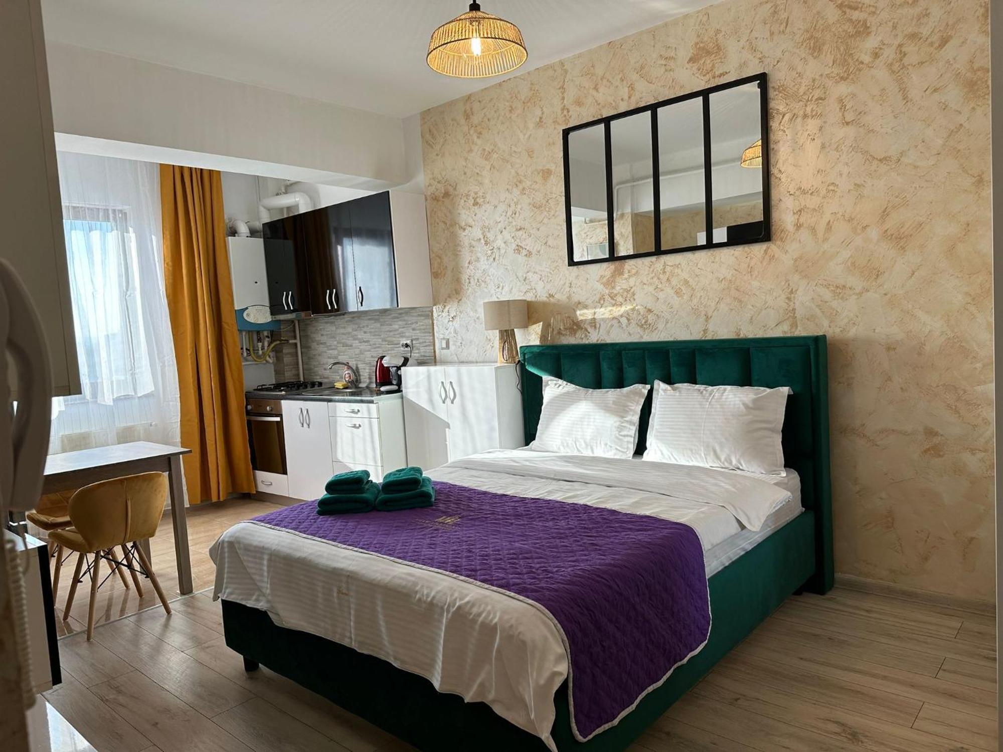 Studios & Apartments Palas By Glam Apartments Jászvásár Kültér fotó