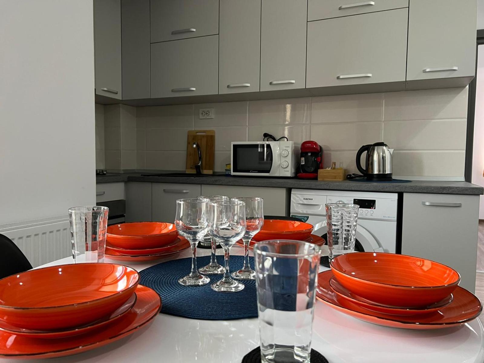 Studios & Apartments Palas By Glam Apartments Jászvásár Kültér fotó