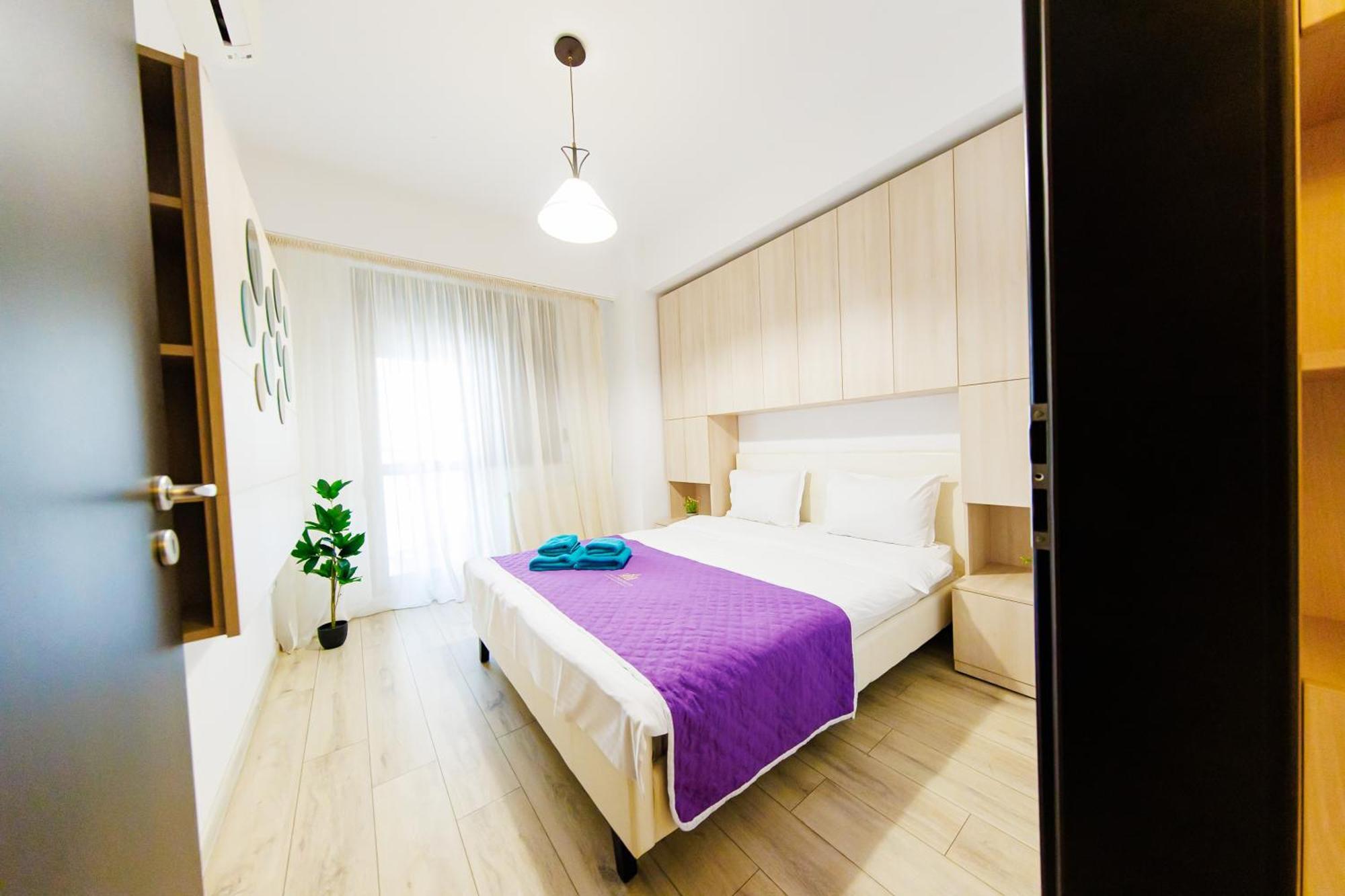 Studios & Apartments Palas By Glam Apartments Jászvásár Kültér fotó